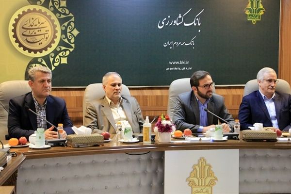 پیشرفت بانک کشاورزی با حضور پررنگ بانوان تسهیل می‌شود