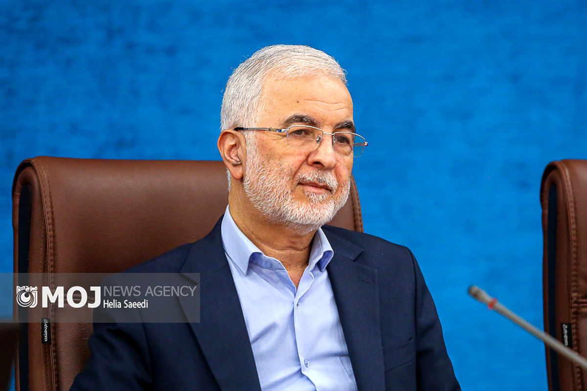 مومنی + وزیر کشور