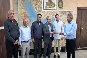 تقدیر مدیرعامل تعاونی صیادی پشت شهر و جمعی از صیادان بندرعباس از مدیرکل شیلات هرمزگان