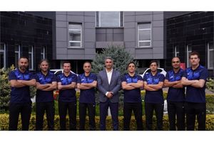 بندر نوشهر قهرمان کشور شد