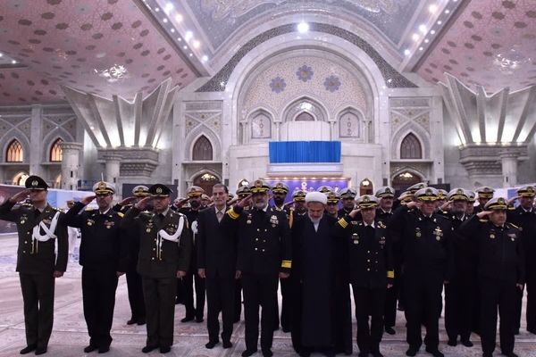 فرماندهان نیروی دریایی ارتش با آرمان های امام (ره) تجدید میثاق کرد