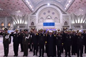 فرماندهان نیروی دریایی ارتش با آرمان های امام (ره) تجدید میثاق کرد