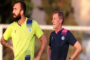 قرارداد یوسو سسما مربی اسپانیایی را ثبت کنید