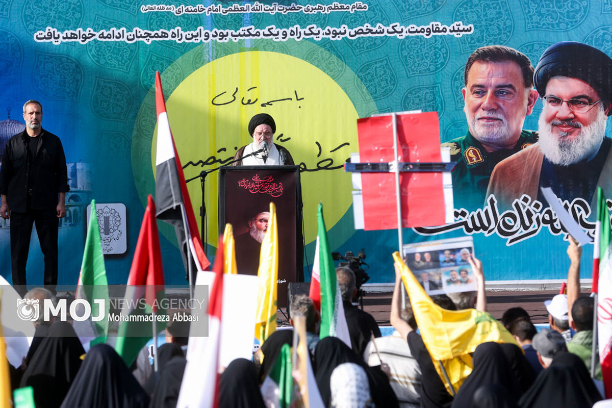 تجمع محکومیت ترور سید حسن نصرالله و قدردانی از عملیات وعده صادق ۲ در میدان امام حسین(ع)