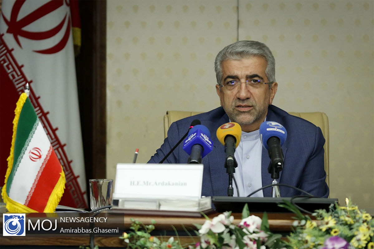 شانزدهمین اجلاس کمیسیون مشترک همکاری های ایران و ارمنستان / رضا اردکانیان وزیر نیرو