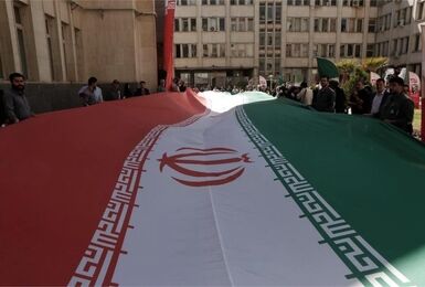 آیین بزرگداشت روز ملی پرچم جمهوری اسلامی ایران با حضور وزیر فرهنگ و ارشاد اسلامی برگزار شد