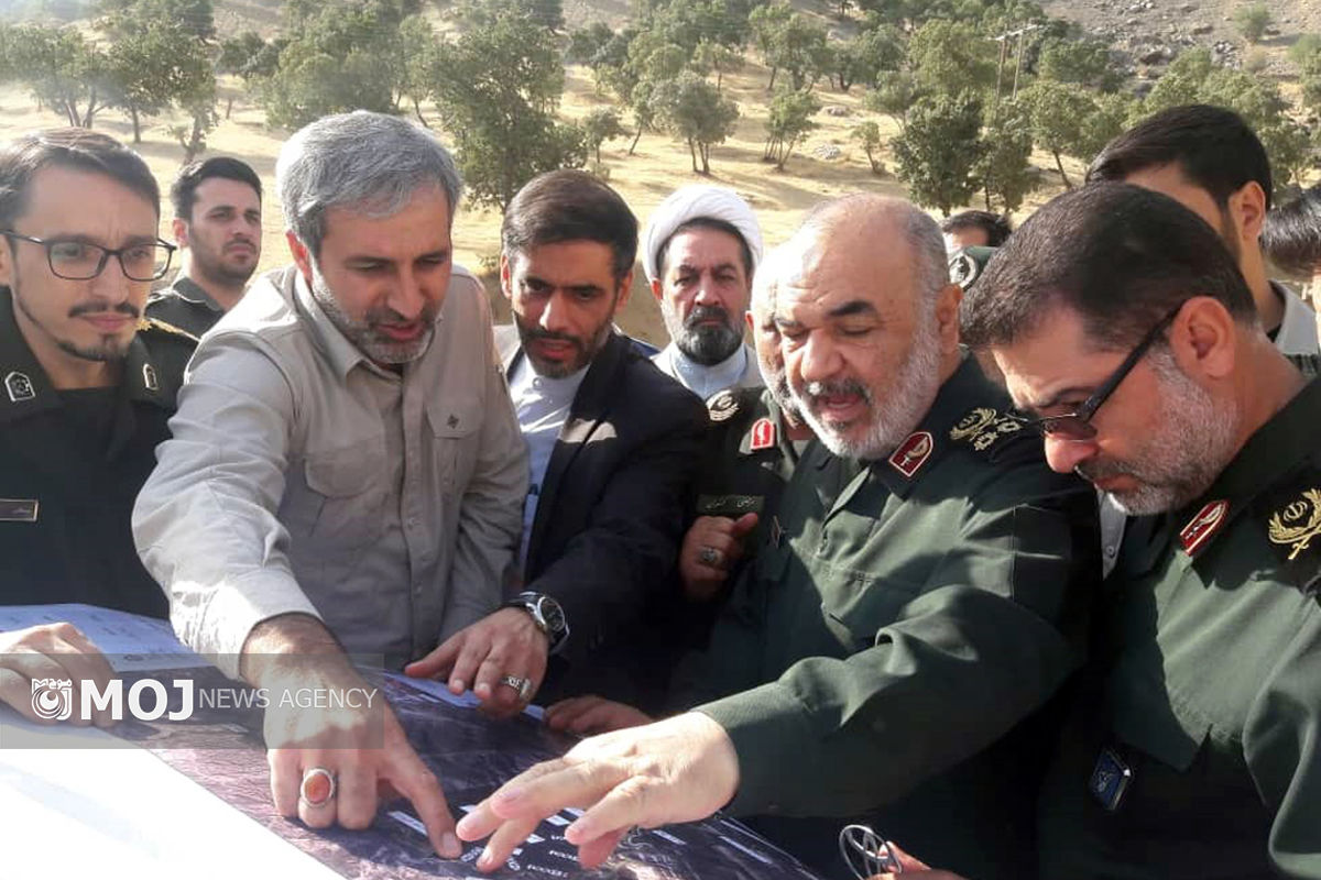 بازدید سردار سلامی از جاده پلدختر به معمولان