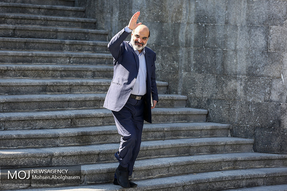 حاشیه جلسه هیات دولت - ۲۴ بهمن ۱۳۹۷/بدالعلی علی عسکری رییس سازمان صداوسیما