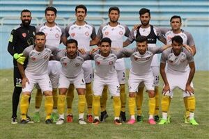 نفت بدون سرمربی مقابل پرسپولیس
