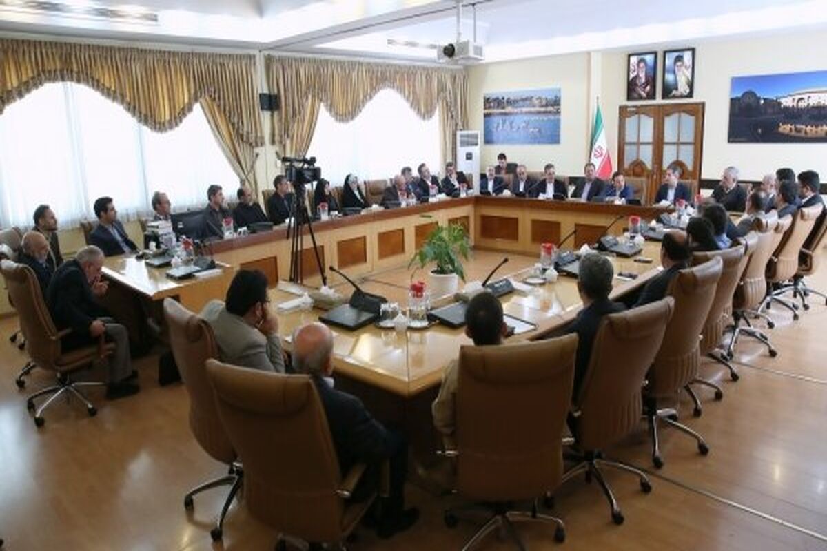دیدار واعظی با جمعی از مدیران اجرایی، سیاسی و اقتصادی