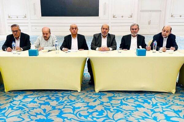 حماس گروه‌های فلسطینی را  از مذاکرات قاهره مطلع کرد