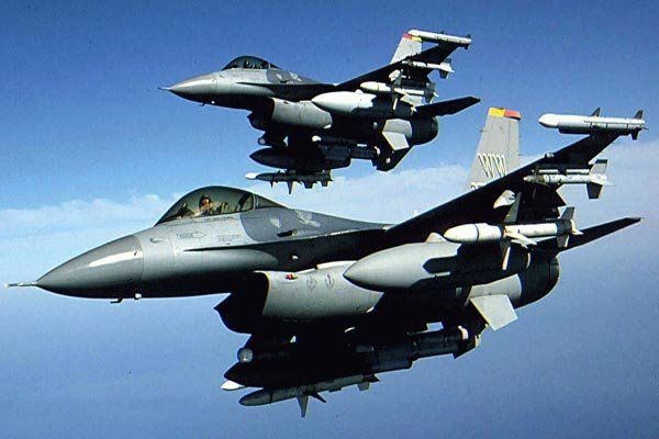 عراق 5 فروند جنگنده اف-16 از آمریکا تحویل گرفت