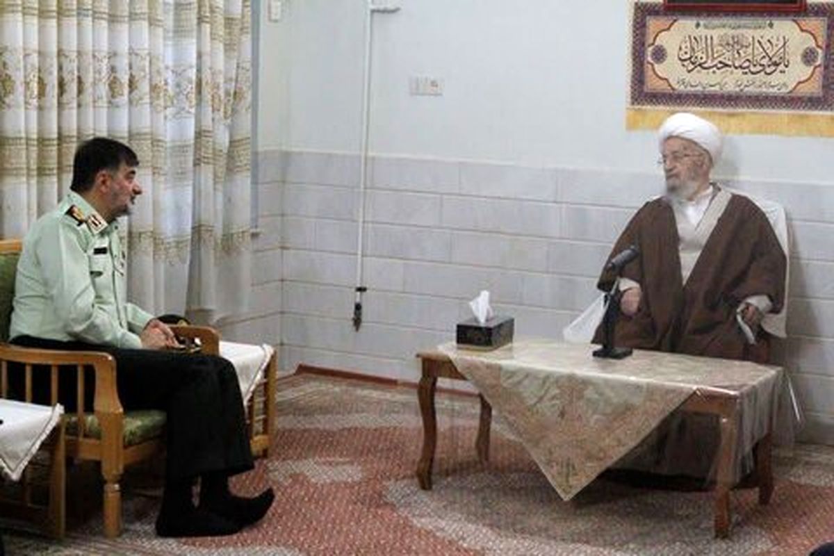 آیت الله مکارم