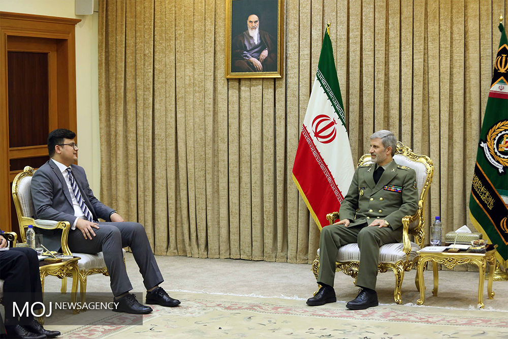 دیدار معاون سیاسی راهبردی وزارت دفاع ملی افغانستان با وزیر دفاع ایران
