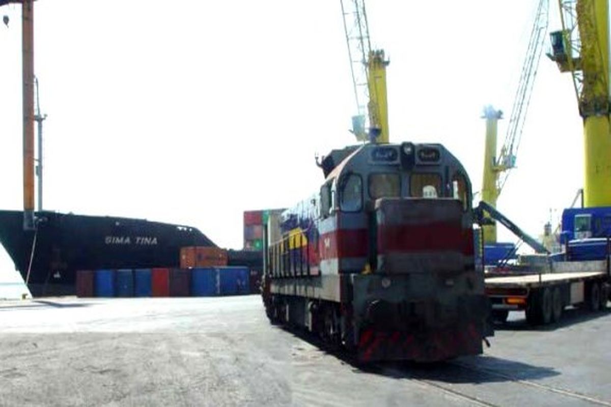 بارگيري در بندر عباس