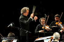 اجرای ارکستر سمفونیک تهران به رهبری شهرداد روحانی