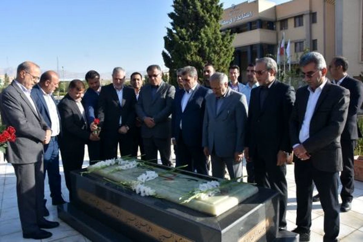 وزیر آموزش و پرورش