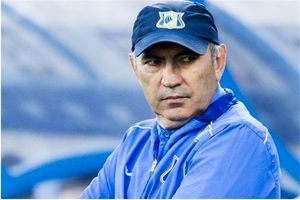 لوکوموتیو به دنبال بردیف / لقب عجیب سایت روسی به مربی آزمون و عزت‌اللهی + عکس