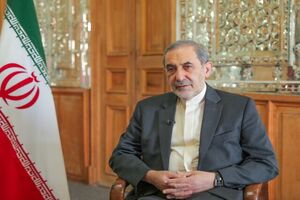 ولایتی بر ترک نیروهای خارجی از منطقه تاکید کرد