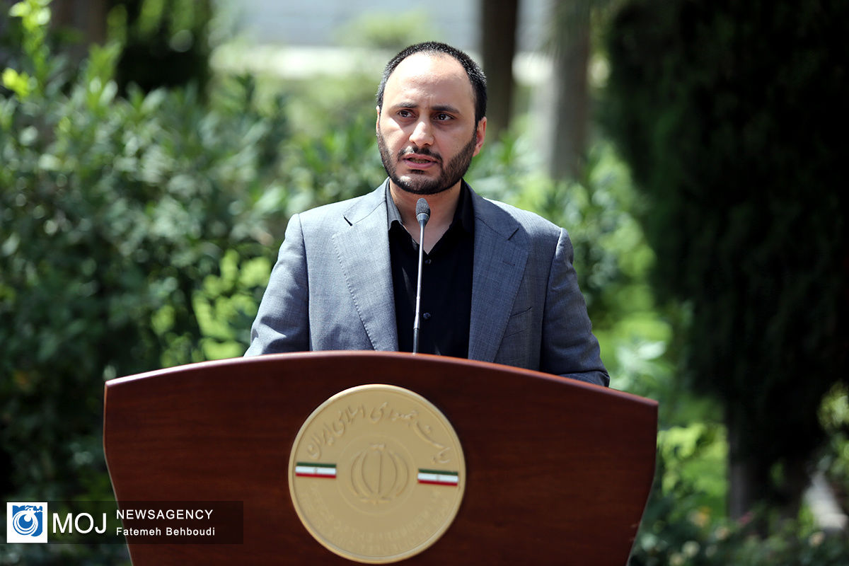 حاشیه جلسه هیئت دولت