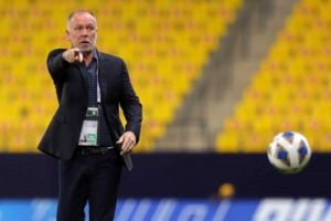 سرمربی النصر اخراج شد