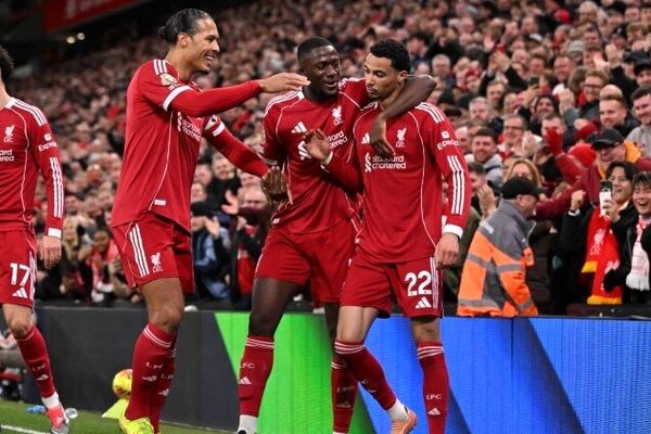 پیروزی همزمان لیورپول و چلسی در لیگ برتر