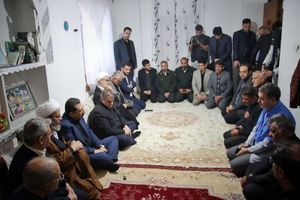 وزیر صمت از خانواده‌های جانباختگان معدن دامغان دلجویی کرد