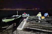 توقیف یک فروند شناور قایق ۵۵ اسب بخار بی هویت شب چراغی در آبهای جاسک