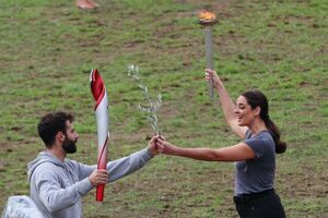مشعل المپیک زمستانی پکن به‌رغم اعتراضات روشن شد