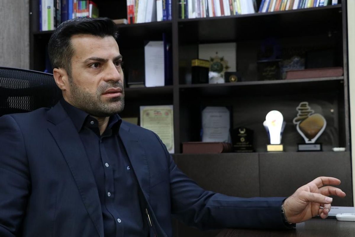 مهدی آزادواری
