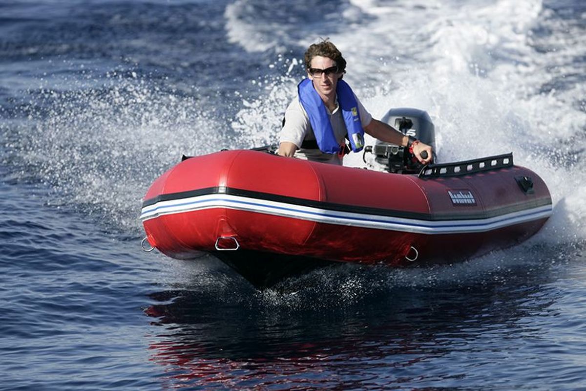 انواع چادر مسافرتی و قایق بادی