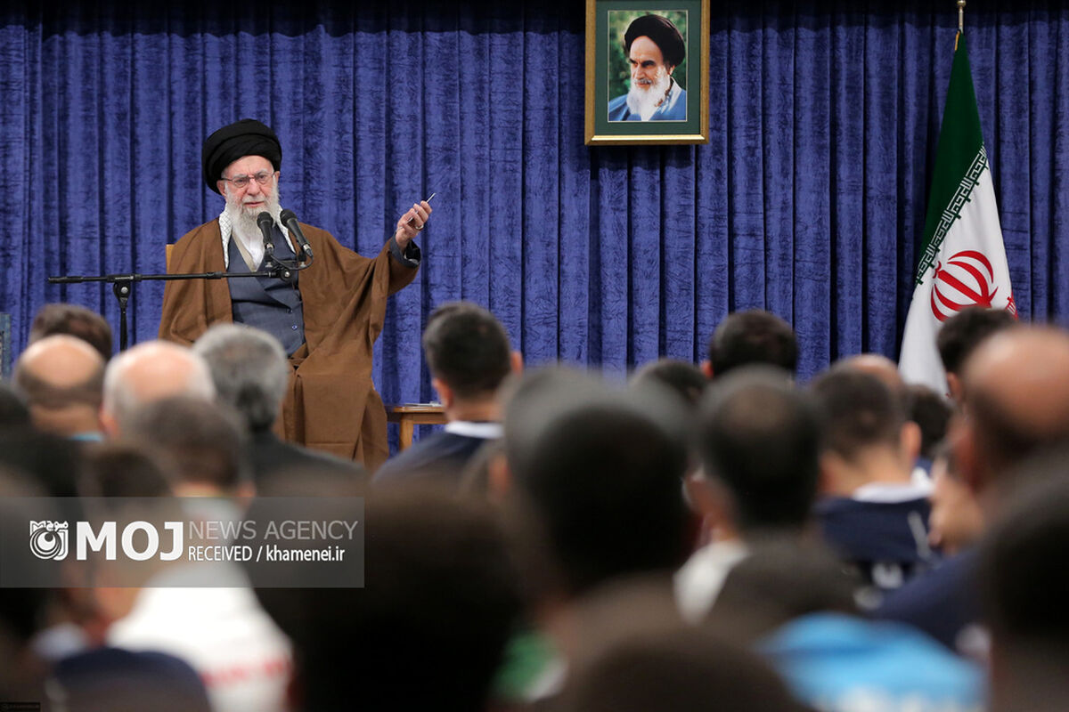 دیدار قهرمانان ورزشی و مدال‌آوران المپیادهای علمی با رهبر انقلاب