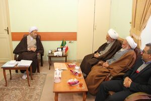 قائم مقام نماینده ولی فقیه در بنیاد مسکن کشور با امام جمعه شیراز دیدار کرد
