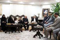 معاون اول رئیس‌جمهور با خانواده‌های آیت‌الله رئیسی و مالک رحمتی دیدار کرد
