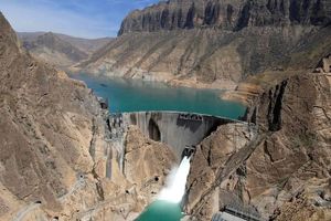 رد شایعه خروج نیروگاه‌های برق‌آبی از مدار/کاهش ۴۰ درصدی ذخایر نیروگاهی