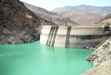 کسری ۱۰۰ میلیون مترمکعبی آب زیرزمینی تهران/پایتخت ۲۵ درصد آب شرب کشور را مصرف می‌کند