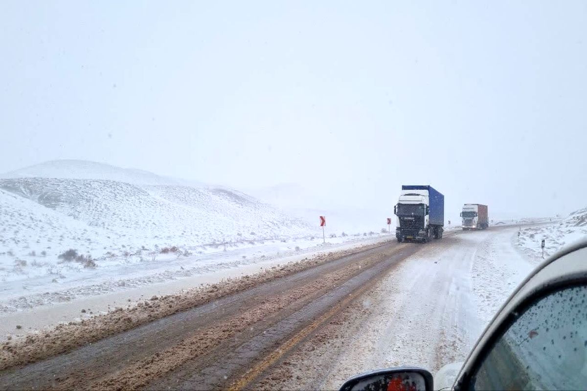 برف و باران در جاده های خراسان رضوی