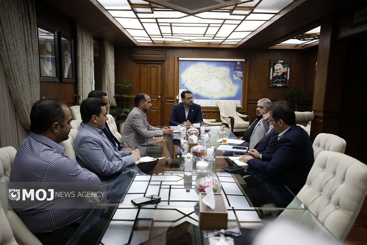 دیدار کبیری با مدیر کل فرآورده های نفتی هرمزگان 