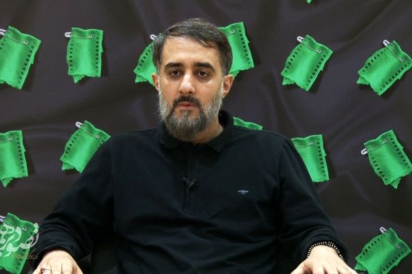 سردار حاجی‌زاده پدرانه راهنمای ما بود