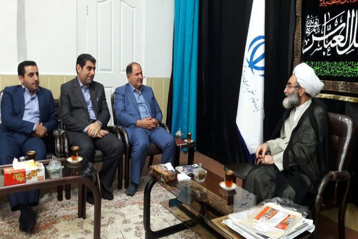 دیدار ایت الله فلاحتی با فرماندار رشت
