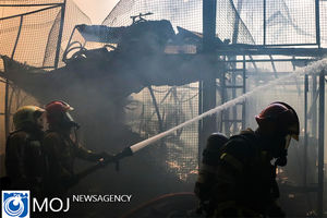 ۱۵ نفر در حریق خیابان مولوی تاکنون مصدوم شدند/ مردم نزدیک محل حادثه تجمع نکنند