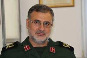 دنیا هنوز هم از پنجره دفاع مقدس به کشور ما نگاه می‌کند