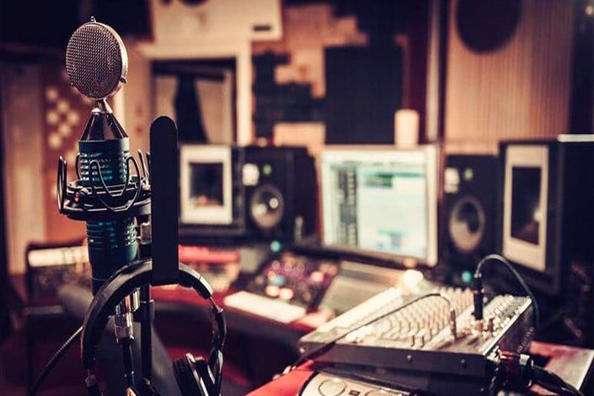 «به آرامی بچرخ» منتشر شد