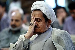 پدر روح الله زم برای فرزندش طلب بخشش کرد