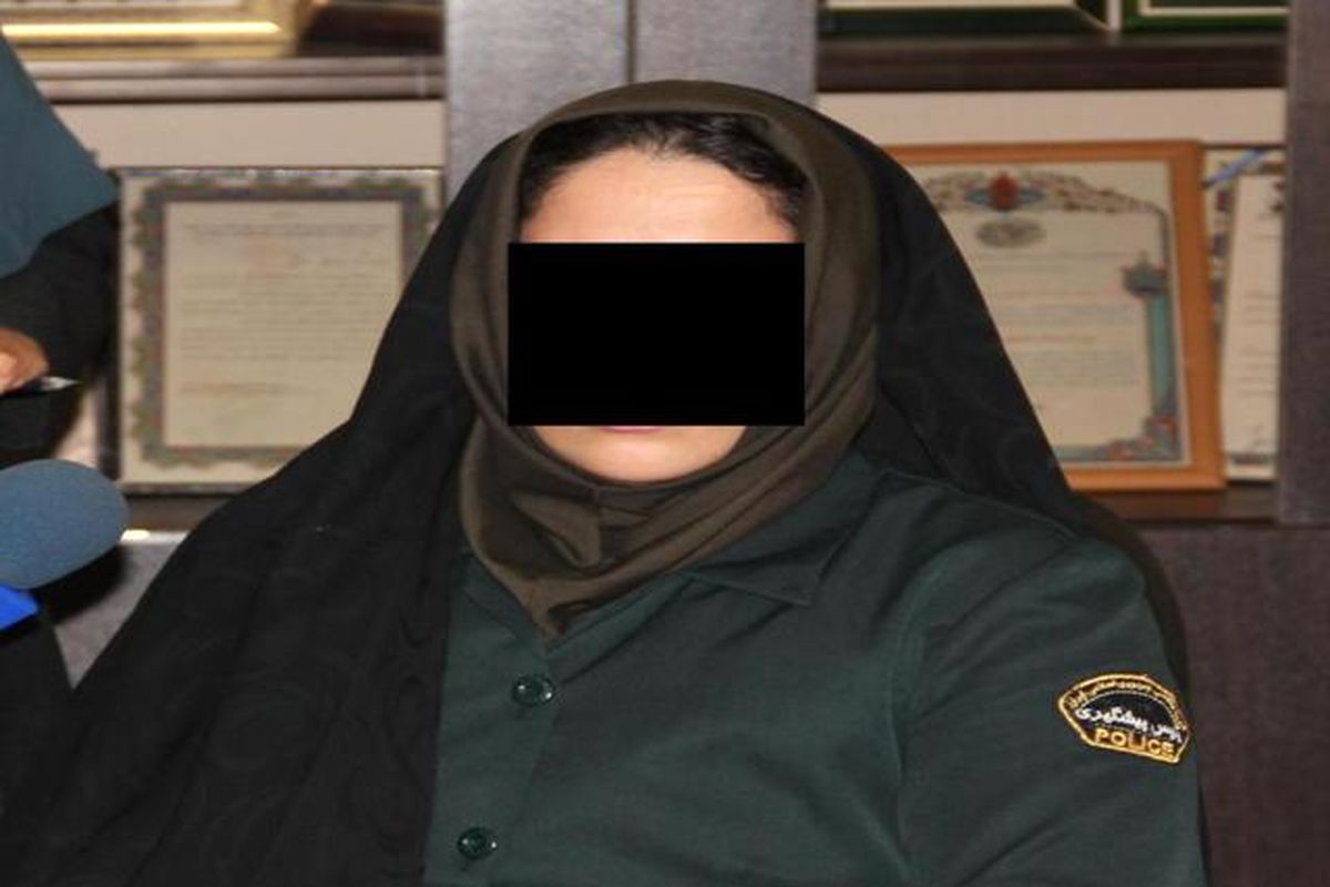 خانم مامور نما