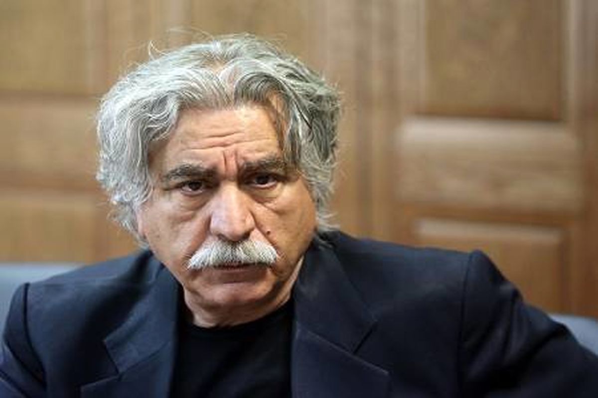 سیروس میمنت در سریال نون.خ