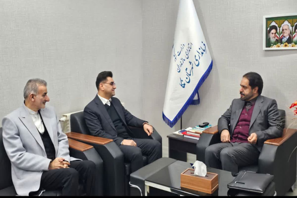 نشست فرماندار نکا با معاون سیاسی استاندار مازندران 