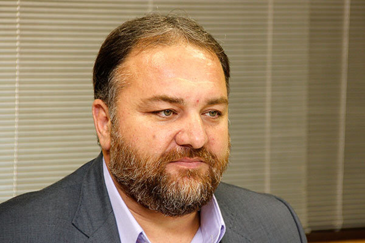 نبی هزارجریبی