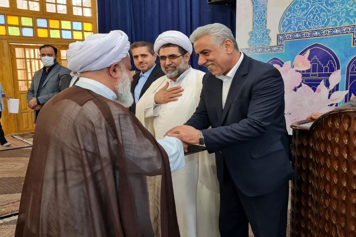 همایش تجلیل از برترین های بقاع متبرکه