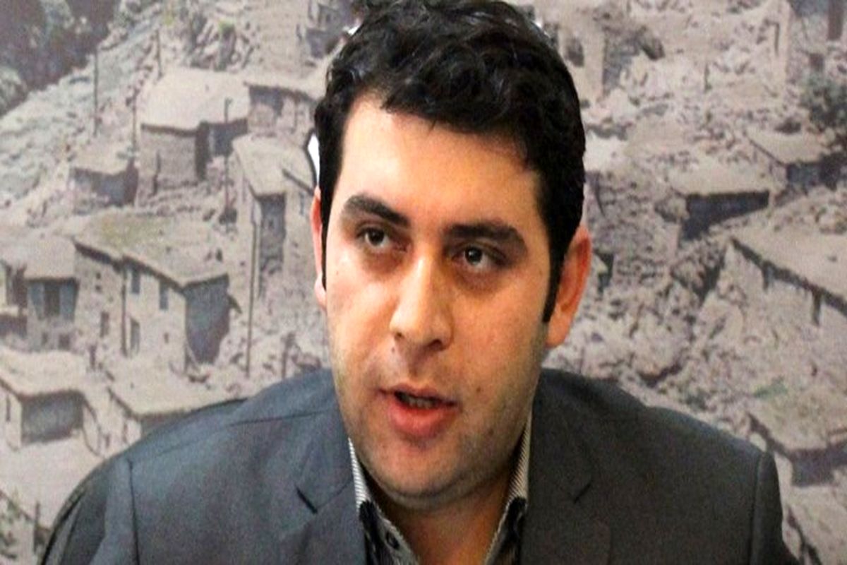 پویا طالب نیا